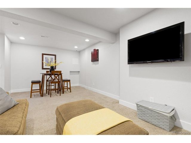 966 Highland Park Dr, Broomfield, CO 80020