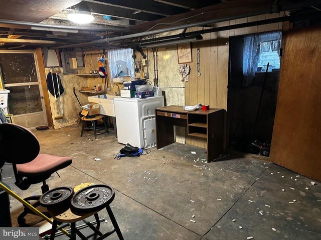 -400-402 WALTER ST, Philadelphia, PA 19111