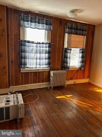 -400-402 WALTER ST, Philadelphia, PA 19111