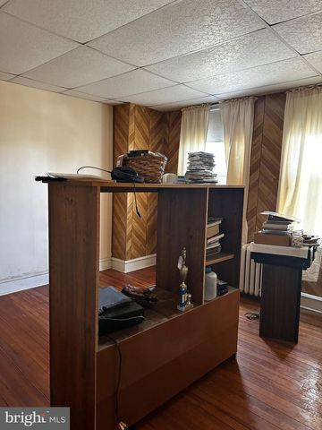 -400-402 WALTER ST, Philadelphia, PA 19111