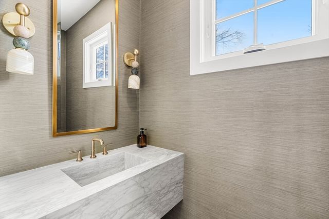 35 Bemis, Weston, MA 02493