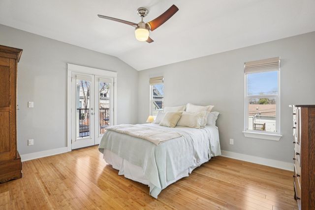 1910 E 10th ST, Austin, TX 78702