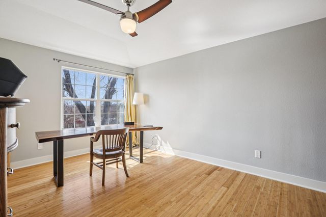 1910 E 10th ST, Austin, TX 78702