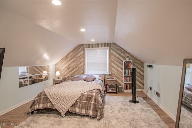 2370 Schubert Street, Cuyahoga Falls, OH 44221