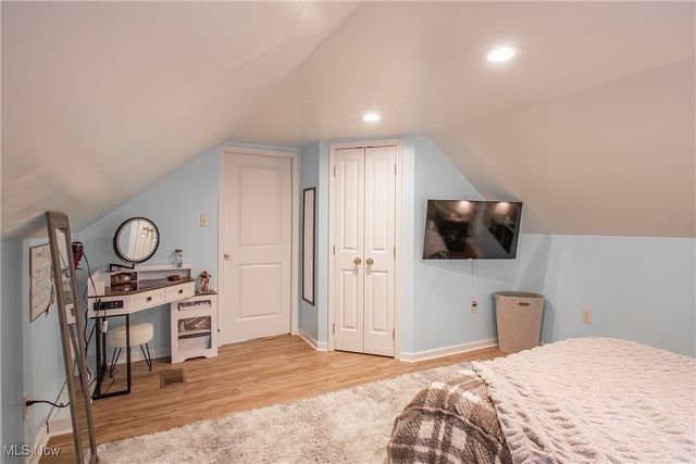 2370 Schubert Street, Cuyahoga Falls, OH 44221