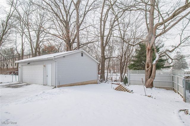 2370 Schubert Street, Cuyahoga Falls, OH 44221