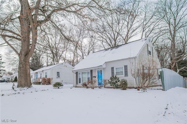 2370 Schubert Street, Cuyahoga Falls, OH 44221