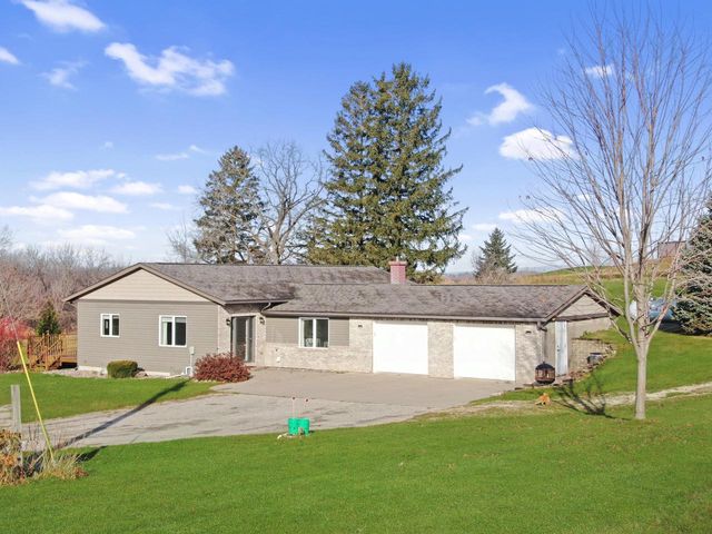 E2732 Brinkman Ridge ROAD, Chaseburg, WI 54621
