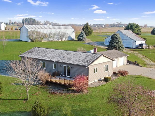E2732 Brinkman Ridge ROAD, Chaseburg, WI 54621