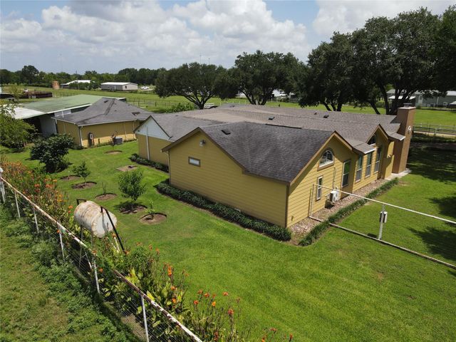 37110 Donigan Road, Brookshire, TX 77423