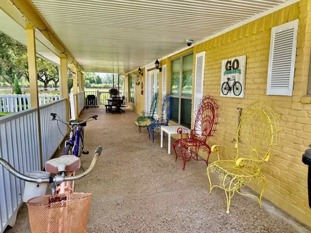 37110 Donigan Road, Brookshire, TX 77423