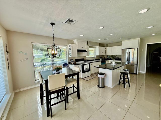 37110 Donigan Road, Brookshire, TX 77423