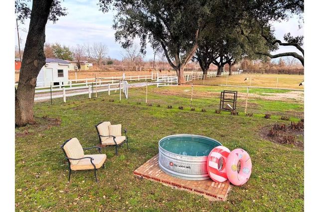 37110 Donigan Road, Brookshire, TX 77423