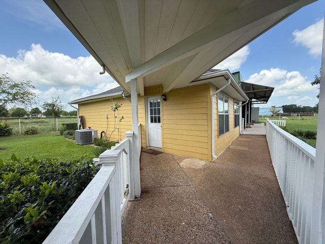 37110 Donigan Road, Brookshire, TX 77423