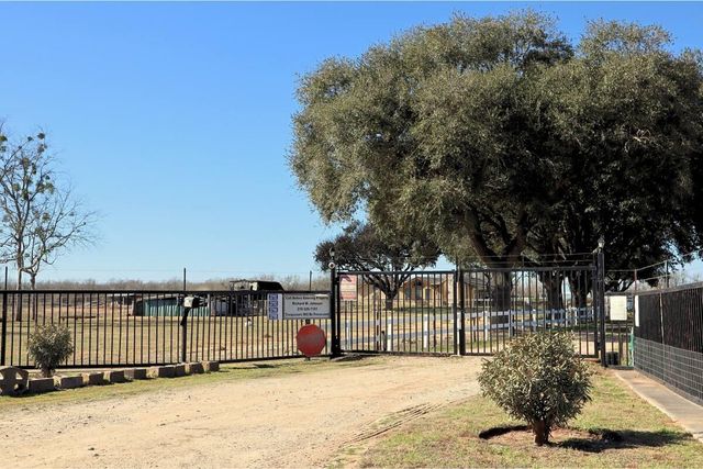 37110 Donigan Road, Brookshire, TX 77423