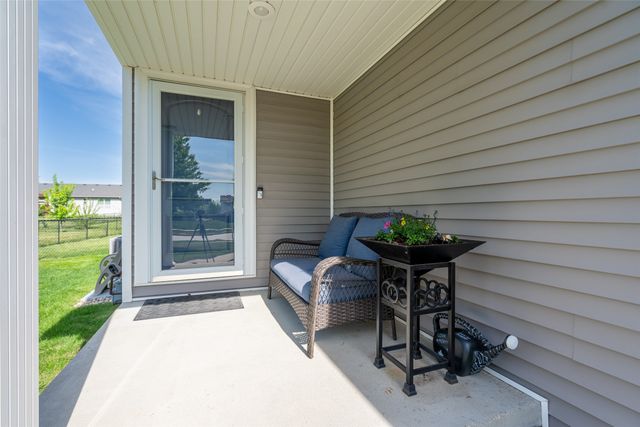 3001 SE Cobblestone Drive, Grimes, IA 50111
