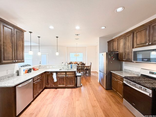 101 8th St, Natalia, TX 78059