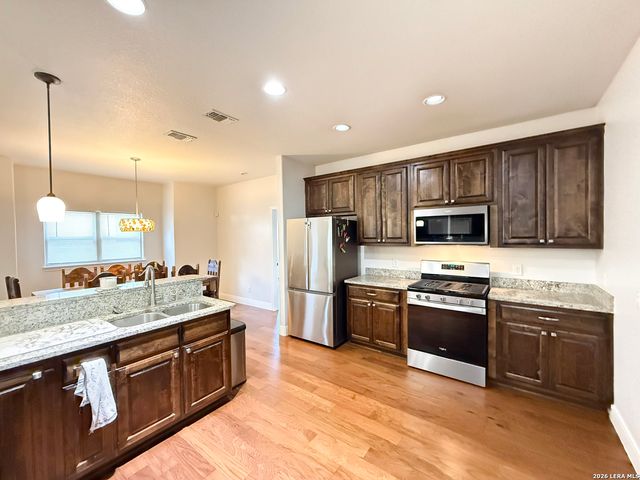 101 8th St, Natalia, TX 78059