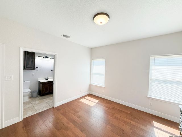 101 8th St, Natalia, TX 78059