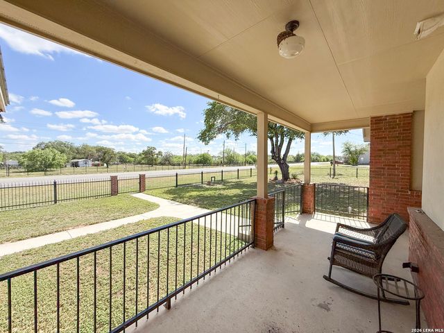 101 8th St, Natalia, TX 78059