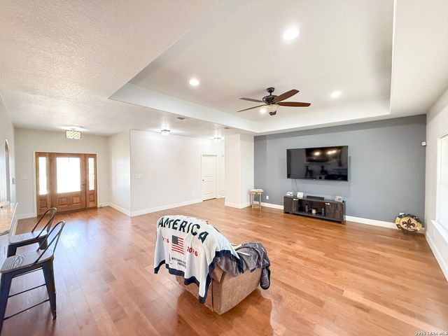 101 8th St, Natalia, TX 78059