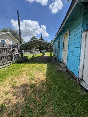 4211 Castor Street, Houston, TX 77022