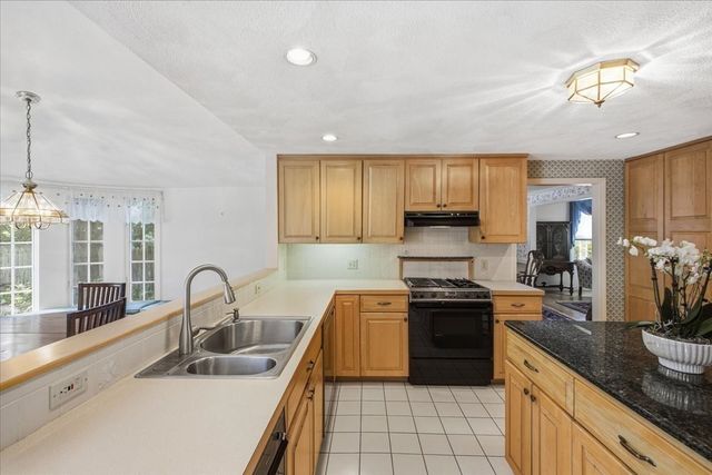 138 Forbes Rd, Westwood, MA 02090