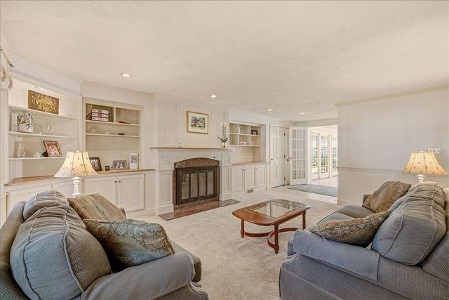 138 Forbes Rd, Westwood, MA 02090