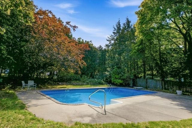 138 Forbes Rd, Westwood, MA 02090