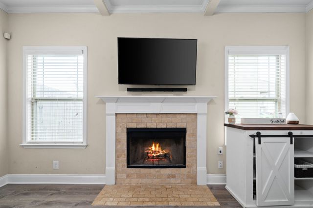 735 Sturdivant Dr, Clarksville, TN 37042