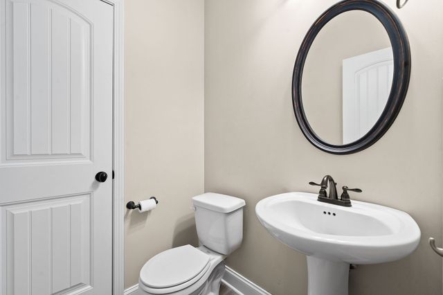 735 Sturdivant Dr, Clarksville, TN 37042