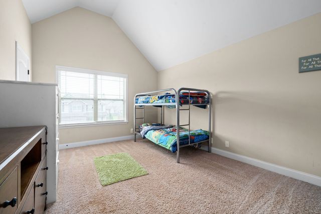 735 Sturdivant Dr, Clarksville, TN 37042