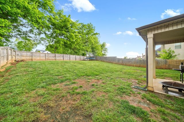 735 Sturdivant Dr, Clarksville, TN 37042