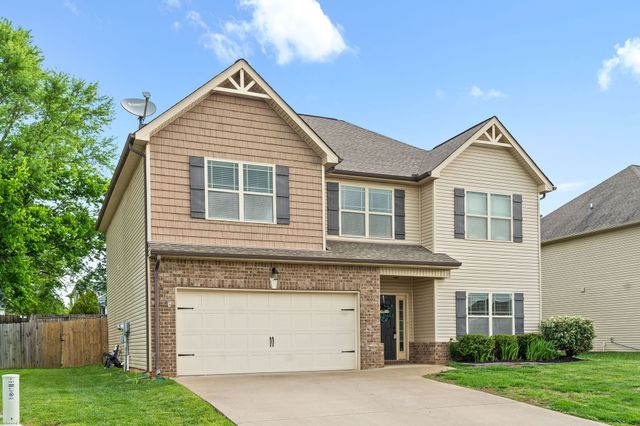 735 Sturdivant Dr, Clarksville, TN 37042