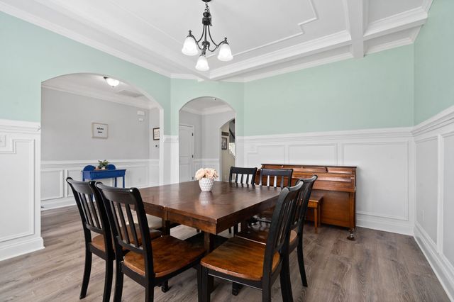 735 Sturdivant Dr, Clarksville, TN 37042