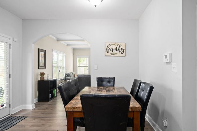 735 Sturdivant Dr, Clarksville, TN 37042