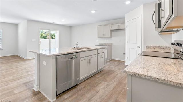 4746 Mount Hope Drive, Winston-salem, NC 27107