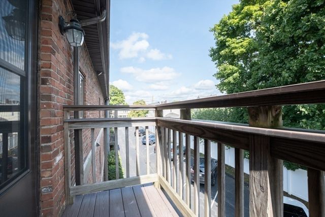 146 Willow Street 22, Waltham, MA 02453