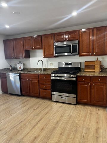 146 Willow Street 22, Waltham, MA 02453