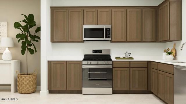 9821 W CATALINA Drive, Phoenix, AZ 85037