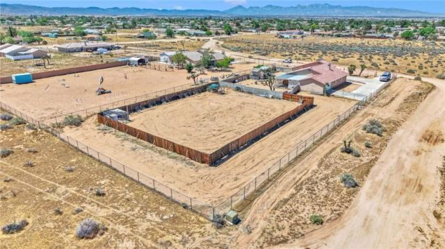 11331 Pasco Rd, Apple Valley, CA 92308