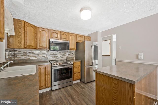 2300 VALLEY OAK CT, Waldorf, MD 20601