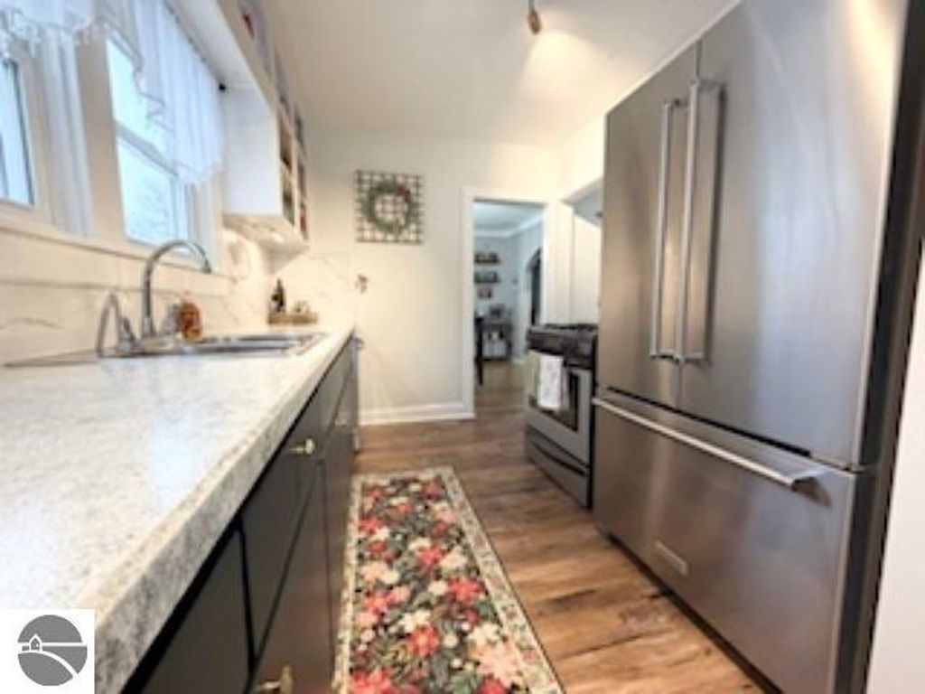 Image 3 of property listing at 1315 Mill Street, Midland, MI 48640