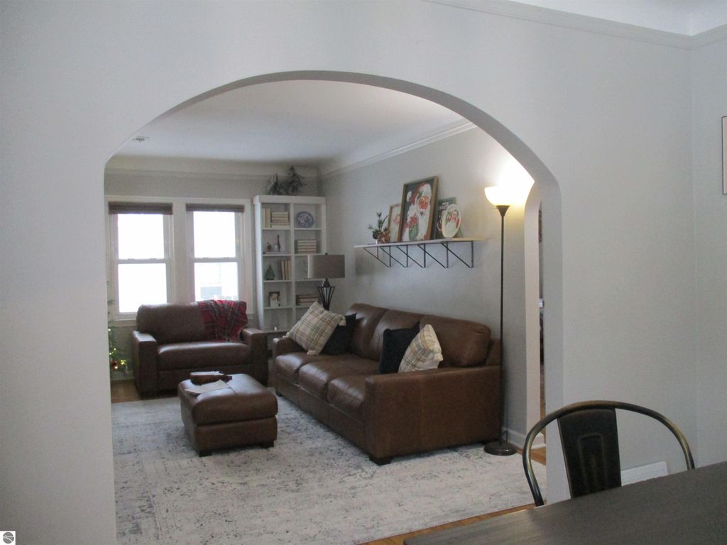 Image 8 of property listing at 1315 Mill Street, Midland, MI 48640