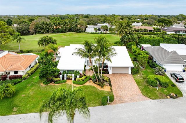 4877 Pineview Circle, Delray Beach, FL 33445
