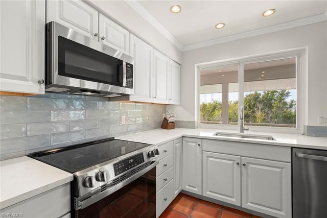 253 Daniel DR, Sanibel, FL 33957