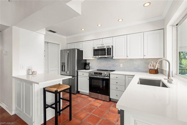 253 Daniel DR, Sanibel, FL 33957