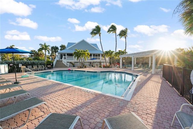 253 Daniel DR, Sanibel, FL 33957