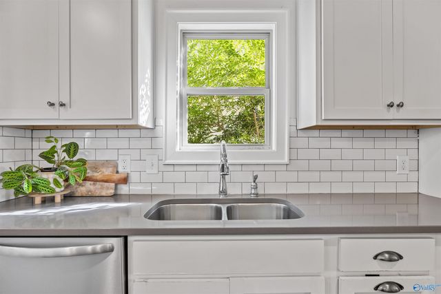 6453 Lincoln Park Place, Huntsville, AL 35806