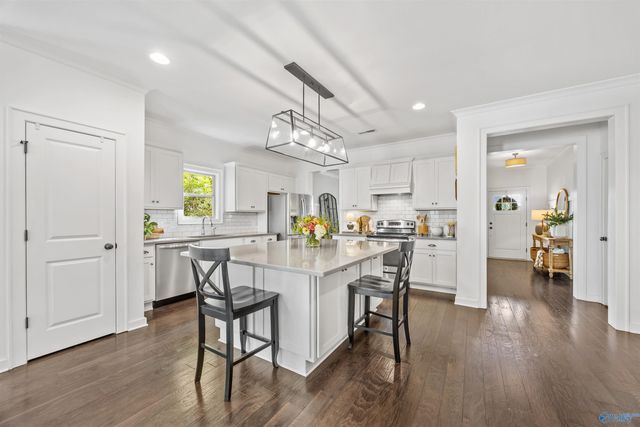 6453 Lincoln Park Place, Huntsville, AL 35806